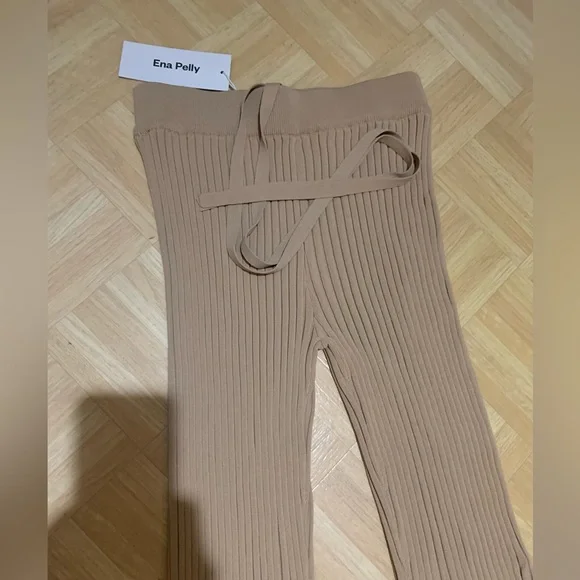 ⭐️NEW⭐️ENA PELLY -Macy Knit Pant In Beige -Size Medium •Retails $308USD - Picture 4 of 13